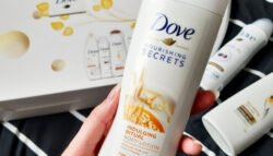 05fd0d31fca120109cab6c06ad4ef4c3.jpg DOVE Nourishing Secrets Indulging Ritual Milk and Honey Gentle Body Milk 400 ml GERMANY
