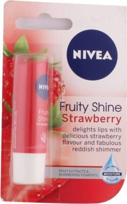 3210c12e034c2430c4920f1127a07e33.jpg NIVEA Strawberry / Cilek Fruity Shine Moisture Lip Care Balm (Nsfs)