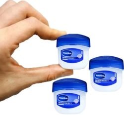 3f57611be9074ce2aee821807cdab950.jpg VASELINE slcr Skin Protection Jelly – Original Skin and Lips – 3Pcs (1x5.5g)
