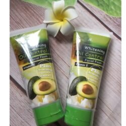 4d646e8631fafdc8c8ab5f0ed902da45-1.jpg THAILAND Vitamin-E Oil Aron Plus (aoca) Avocado Control WHITENING Facial Foam 190g