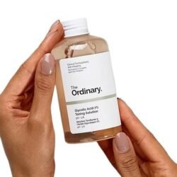 c67d7f3b45af2b6d38a536bc942394ba.jpg The Ordinary Glycolic Acid 7% Toning gic Solution 240ml Made in CANADA